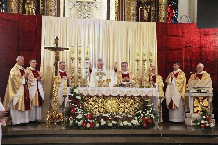 Nowy Sącz. Odsłonięcie tablicy upamiętniającej ks. ppłk. Andrzeja Niwę