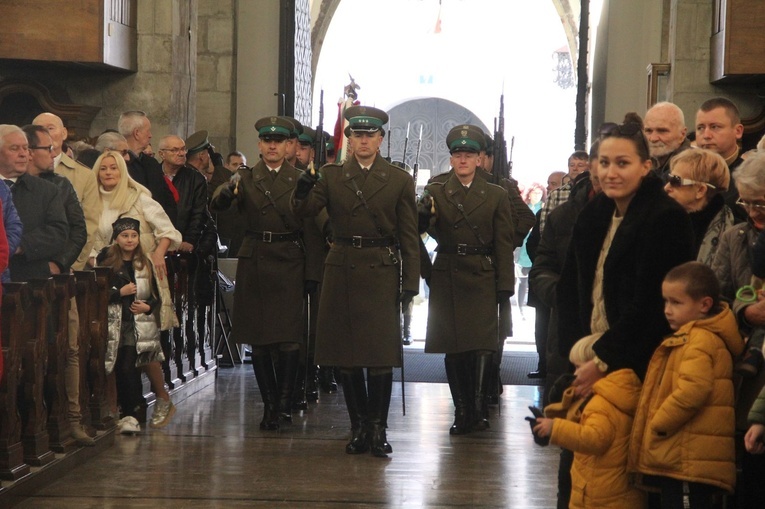 Nowy Sącz. Odsłonięcie tablicy upamiętniającej ks. ppłk. Andrzeja Niwę