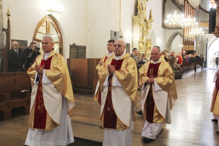 Nowy Sącz. Odsłonięcie tablicy upamiętniającej ks. ppłk. Andrzeja Niwę