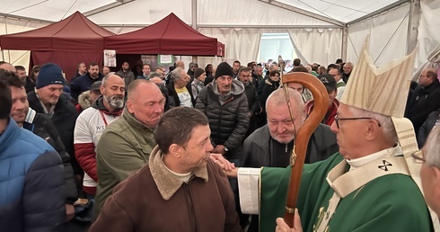 Abp Skworc: Nikt nie jest tak ubogi, żeby nie mógł ubóstwem ubogacić tak jak Chrystus