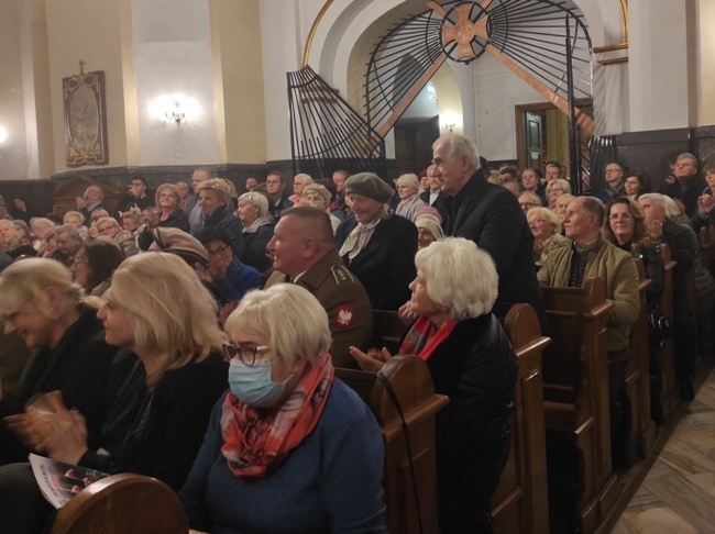 Koncert na chór i orkiestrę wojskową