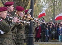 	Uroczystości na bielskim cmentarzu wojskowym.