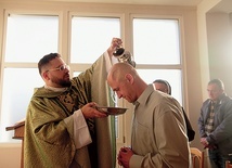 Uroczystość odbyła się w kaplicy Domu dla  Bezdomnych im. św. Brata Alberta w Elblągu.