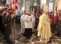 Uroczystości rozpoczęła Msza św., której przewodniczył bp Marek Solarczyk.
