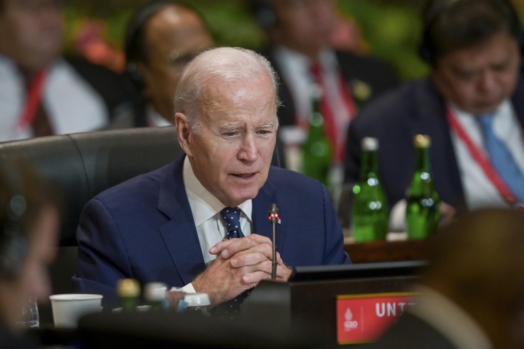 Biden: To mało prawdopodobne, że rakieta, która spadła na Polskę została wystrzelona z Rosji