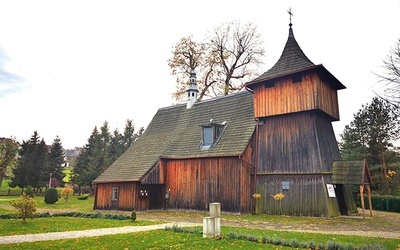 Świątynia modrzewiowa.