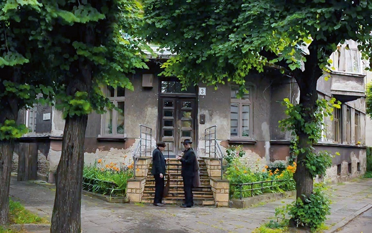 Zdjęcia do serialu kręcono m.in. w Przemyślu, na skrzyżowaniu ulicy  Piotra Skargi i Barskiej.