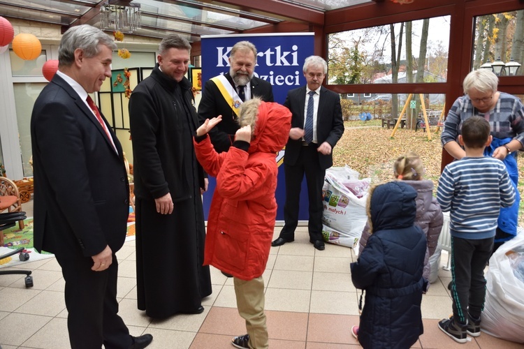 Podarunki od Rycerzy Kolumba dla podopiecznych z Oliwy