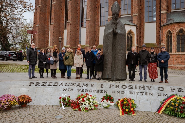 Kardynał Kominek przypomina nam o dialogu