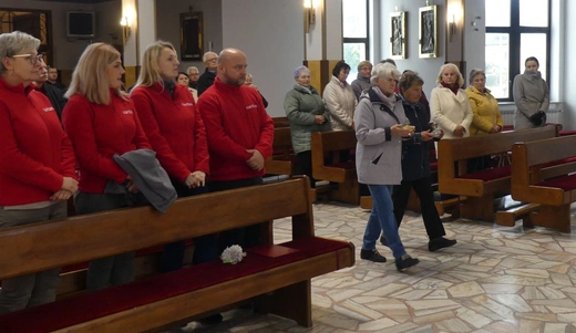 Wolontariusze POPŻ z regionu w siedzibie Caritas w Janowicach