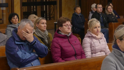 Wolontariusze POPŻ z regionu w siedzibie Caritas w Janowicach