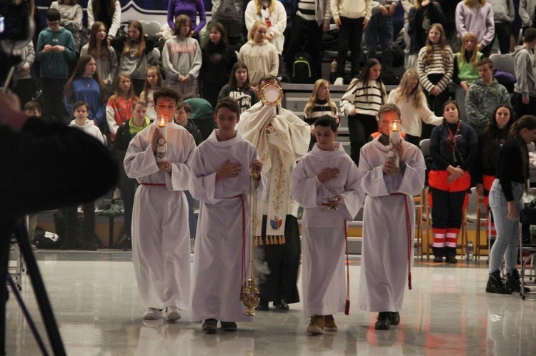 Tarnów. Ósmoklasiści w "Jaskółce"