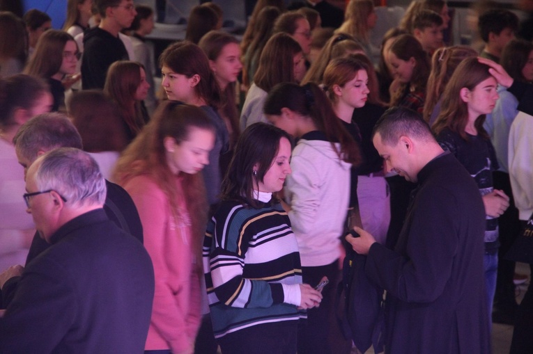 Tarnów. Ósmoklasiści w "Jaskółce"