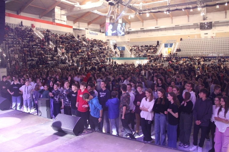 Tarnów. Ósmoklasiści w "Jaskółce"