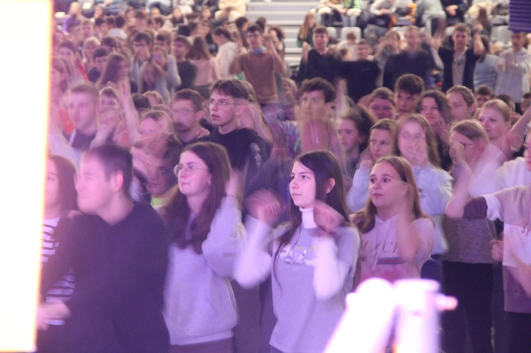 Tarnów. Ósmoklasiści w "Jaskółce"