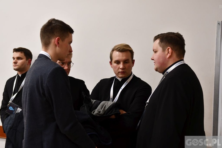 Synod i ŚDM w obiektywie "Gościa Niedzielnego"