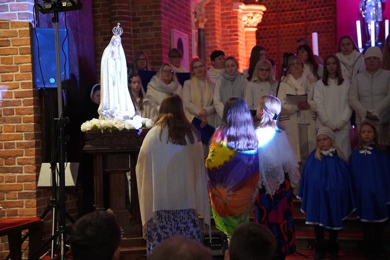 Oratorium "Miażdżąca głowę węża" w katedrze wrocławskiej
