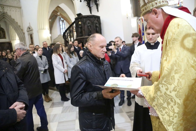 Wręczenie medali "Dei Regno Servire" i święto Akcji Katolickiej