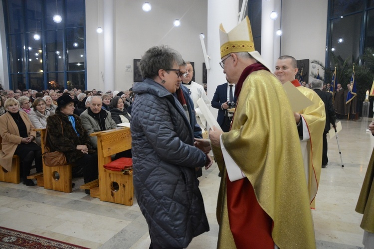 Jubileuszowe dyplomy dla pracowników instytucji diecezjalnych