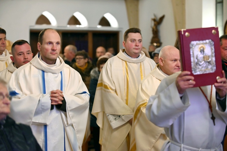 Głuszyca. Odpust rozpoczął 50-lecia parafii