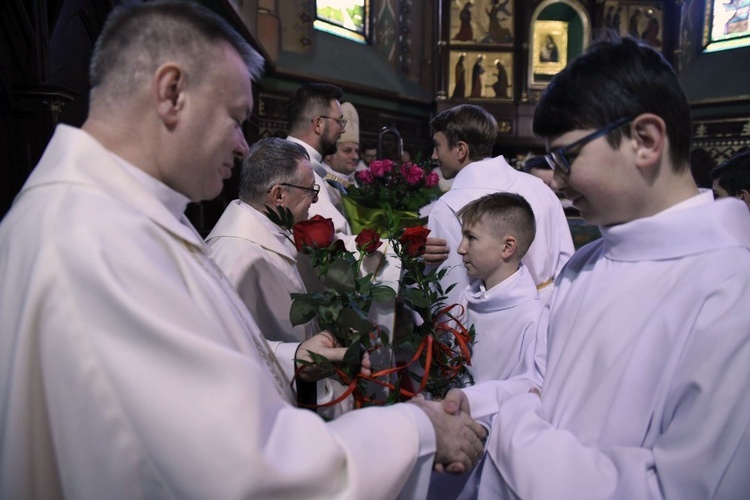 Lektorzy i ministranci w Nawojowej