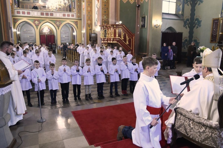 Lektorzy i ministranci w Nawojowej