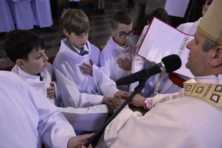 Lektorzy i ministranci w Nawojowej