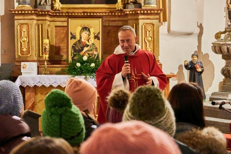 Świerki. Rekolekcje poprowadził ks. Dominik Chmielewski