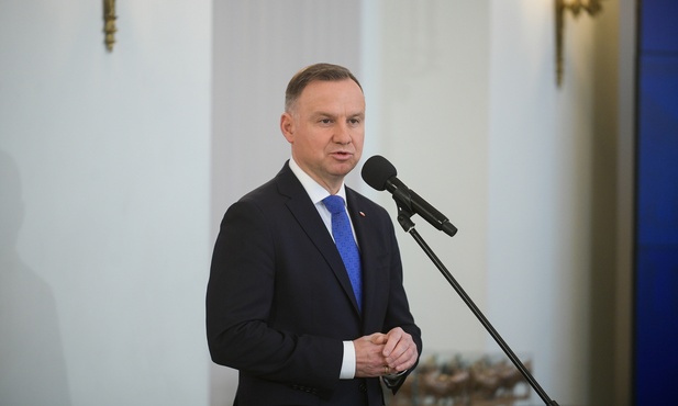 Prezydent Duda: mecz reprezentacji Polski obejrzę z naszymi żołnierzami pełniącymi służbę przy granicy