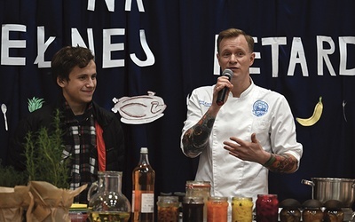 Zajęcia kulinarne spotkały się z żywym zainteresowaniem uczniów ZSOiT.