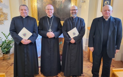 Nowi proboszczowie w towarzystwie lubelskich biskupów. 