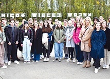 	Młodzież z Polski i Niemiec wspólnie zwiedziła obóz i Muzeum Stutthof.