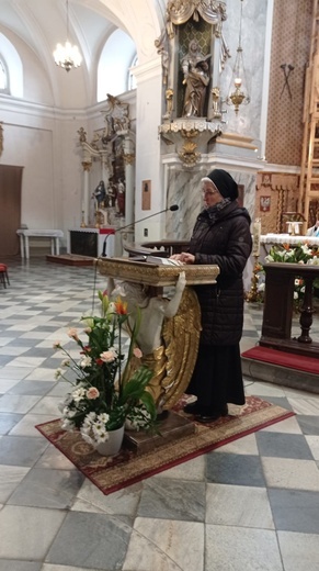 Pielgrzymka sióstr marianek do bardzkiego sanktuarium