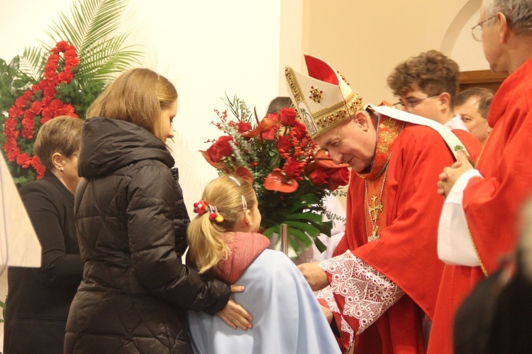 Tarnów. Poświęcenie organów w kościele Matki Bożej Szkaplerznej