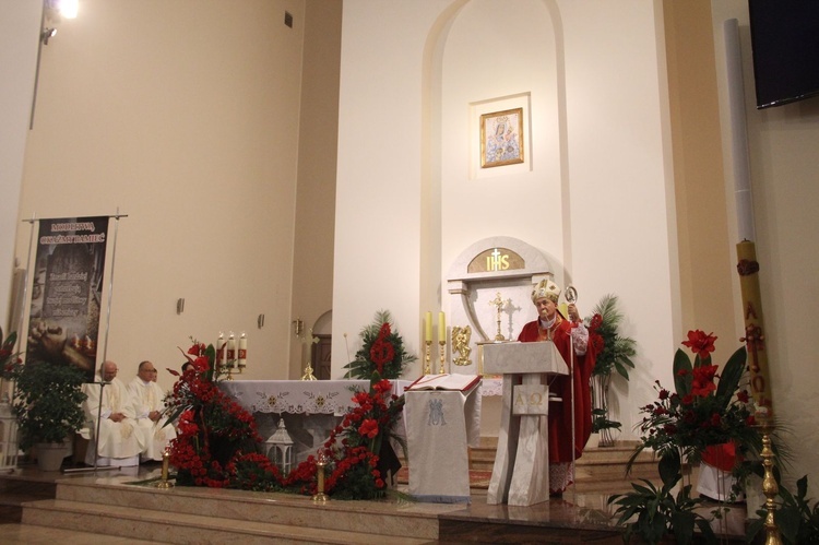 Tarnów. Poświęcenie organów w kościele Matki Bożej Szkaplerznej