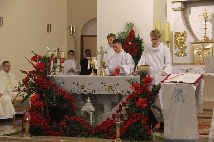 Tarnów. Poświęcenie organów w kościele Matki Bożej Szkaplerznej