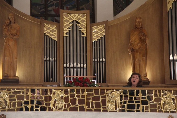 Tarnów. Poświęcenie organów w kościele Matki Bożej Szkaplerznej