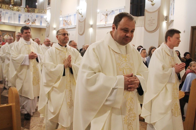 Tarnów. Poświęcenie organów w kościele Matki Bożej Szkaplerznej