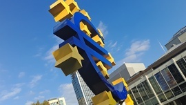 Ukraina: Szef MSZ apeluje do UE o przyspieszenie prac nad dziewiątym pakietem sankcji wobec Rosji