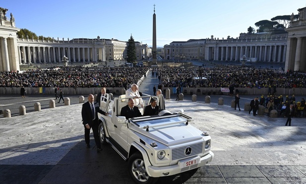 Franciszek wzywa do modlitwy za Ukrainę 
