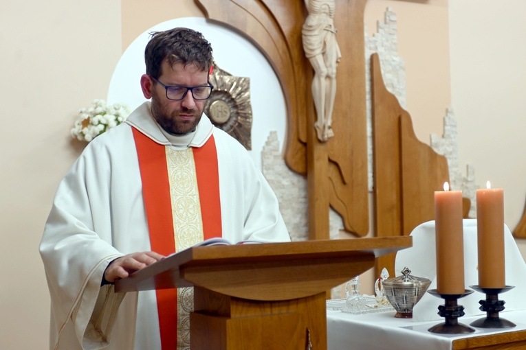 Błogosławieństwo 6 sióstr na nadzwyczajnych szafarzy Komunii św.