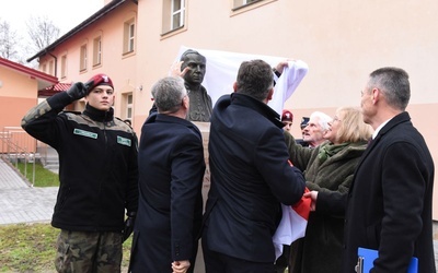 Odsłonięcie pomnika kard. Stefana Wyszyńskiego.