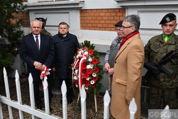 Tablica upamiętniająca więźniów politycznych skazanych na śmierć