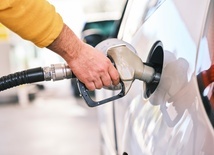 e-petrol.pl: na przełom listopada i grudnia obniżki cen paliw przyspieszą