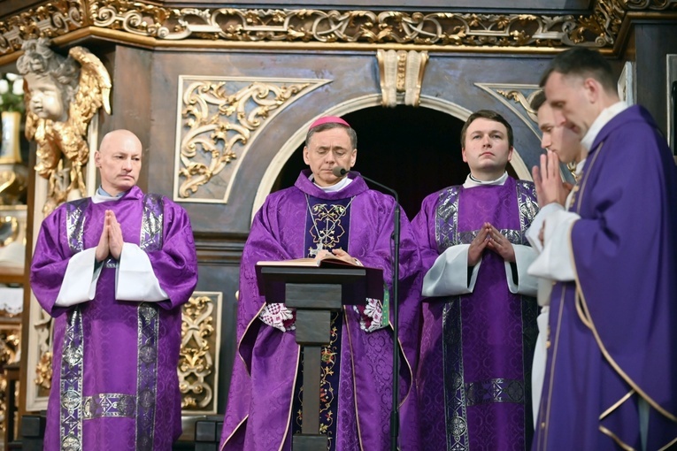 Msza św. w intencji podopiecznych Domowego Hospicjum w Świdnicy