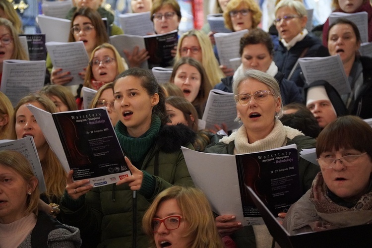 Adwentowe pieśni u franciszkanów