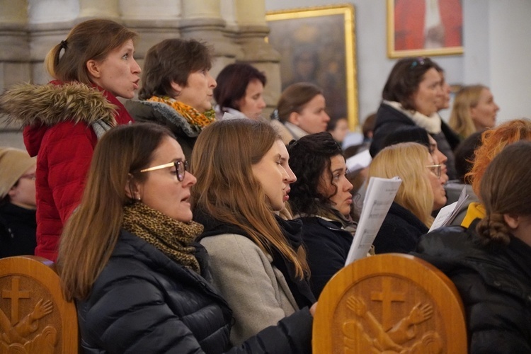 Adwentowe pieśni u franciszkanów