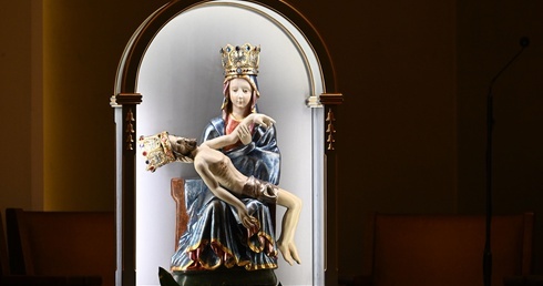 Pieta Skrzatuska w dekanacie usteckim