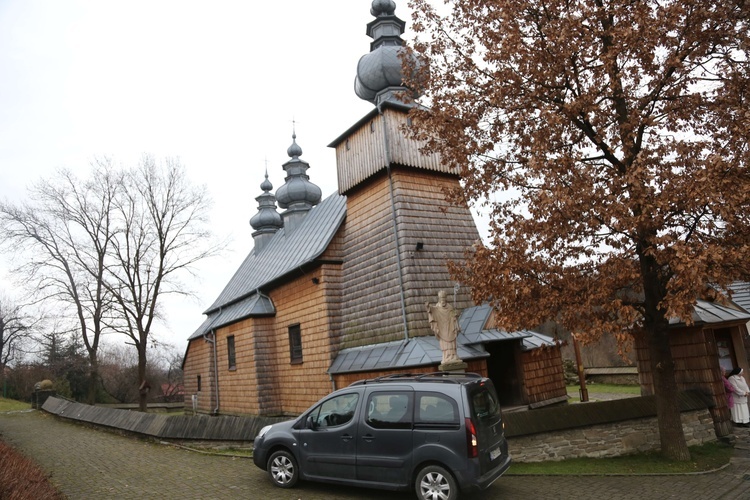 Droga Krzyżowa w Binczarowej