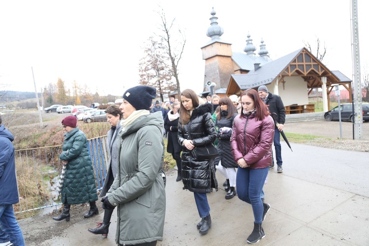 Droga Krzyżowa w Binczarowej